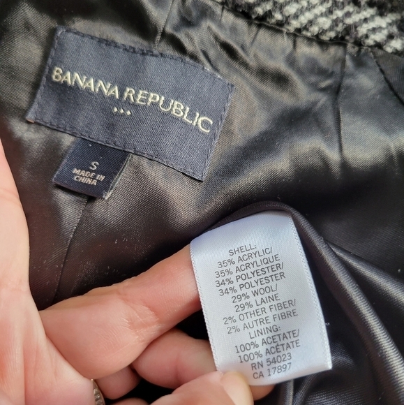 Banana Republic Factory Herringbone Blend Cropped Blazer Size S in Grey/Black - Picture 6 of 10